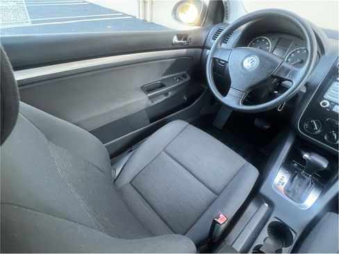 Used 2009 Volkswagen Rabbit S image 31