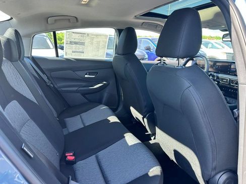 Used 2026 Nissan Sentra SV w/ SV Convenience Package FWD image 4