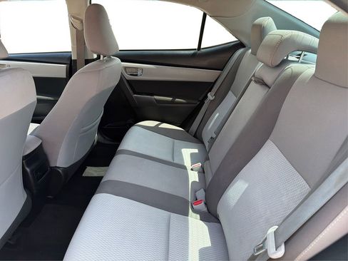 Used 2018 Toyota Corolla LE FWD image 11