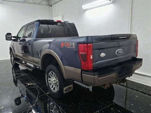 Used 2018 Ford F250 King Ranch w/ FX4 Off-Road Package image 4