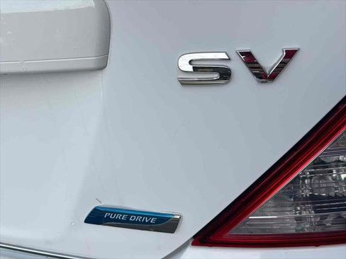 Used 2016 Nissan Versa SV image 7