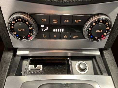 Used 2008 Mercedes-Benz C 300 Sedan image 21