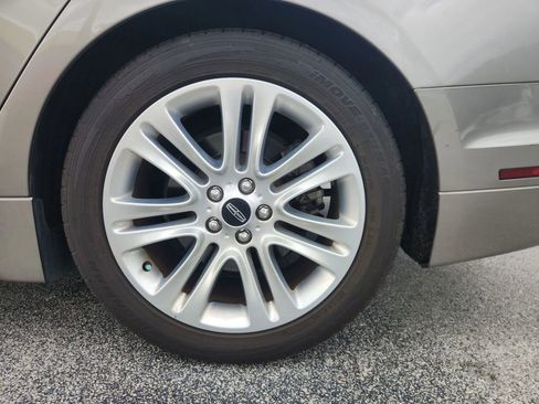 Used 2016 Lincoln MKZ FWD image 20