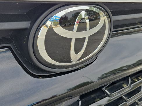 Used 2024 Toyota Grand Highlander AWD image 6