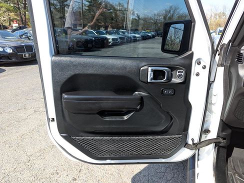 Used 2021 Jeep Gladiator Mojave w/ LED Lighting Group AWD/4WD image 11