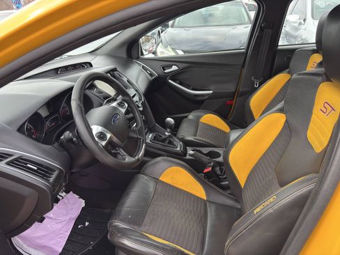 Used 2013 Ford Focus ST FWD image 11