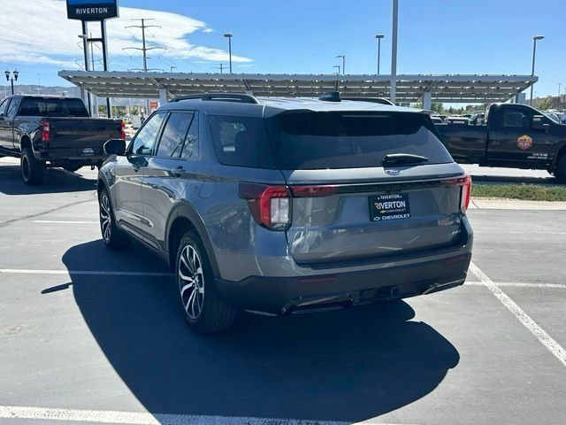 Used 2025 Ford Explorer ST-Line AWD/4WD image 4
