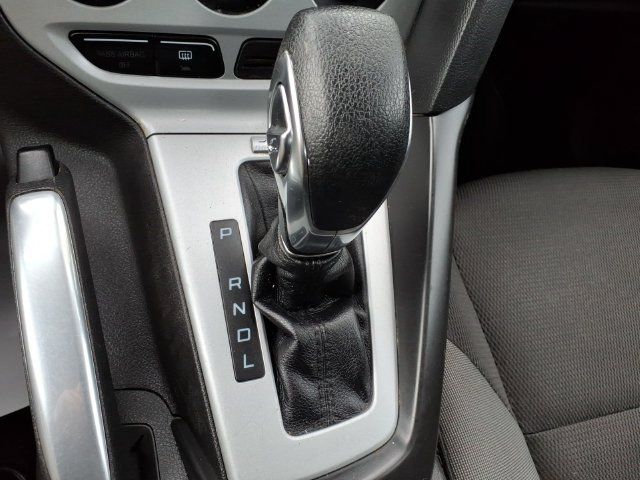 Used 2014 Ford Focus SE w/ SE Winter Package FWD image 19