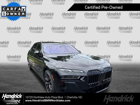 Used 2023 BMW i7 xDrive60 AWD/4WD image 1
