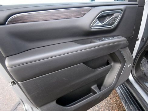 Used 2024 Chevrolet Suburban LT AWD/4WD image 14