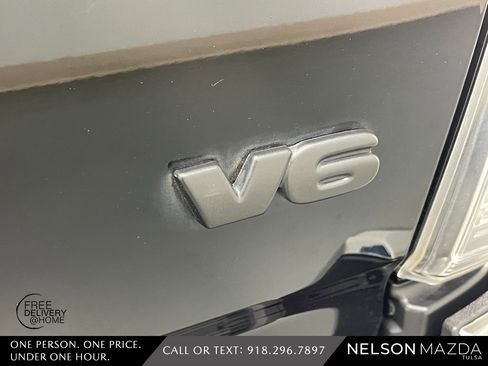 Used 2022 Toyota Tacoma TRD Off-Road image 16