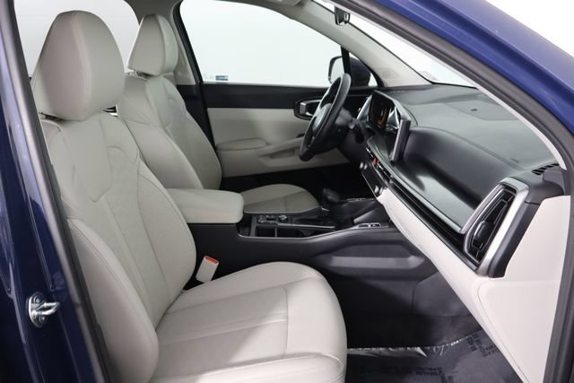 Used 2025 Kia Sorento EX FWD image 20