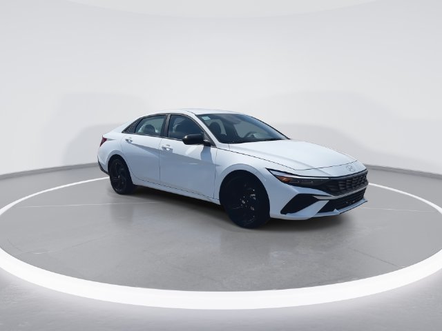 Used 2026 Hyundai Elantra Sport FWD image 2