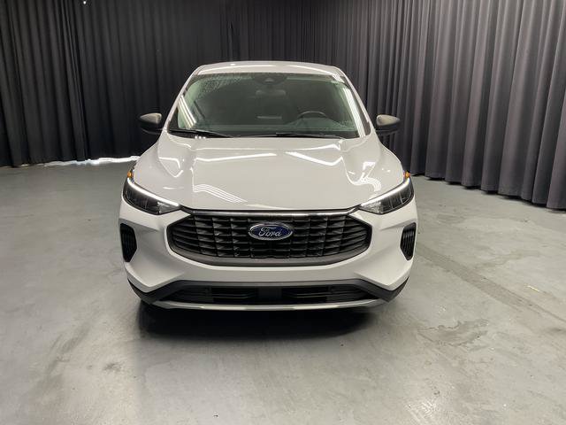 Used 2023 Ford Escape Active w/ Cold Weather Package FWD image 8
