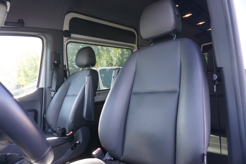 Used 2023 Mercedes-Benz Sprinter 2500 image 14