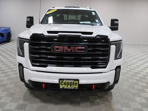 Used 2024 GMC Sierra 2500 AT4 w/ AT4 Premium Plus Package image 6