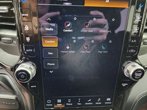 Used 2022 RAM 3500 Limited AWD/4WD image 69