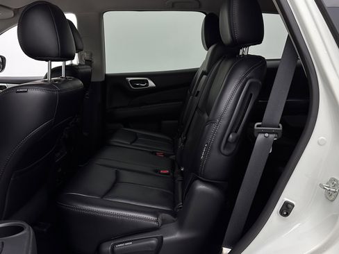 Used 2019 Nissan Pathfinder SL w/ Cargo Package image 27