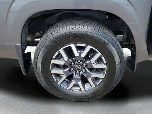 Used 2024 Nissan Frontier SL w/ Technology Package RWD image 7