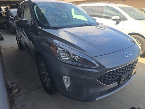 Used 2021 Ford Escape Titanium AWD/4WD image 5