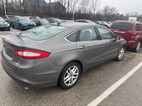 Used 2013 Ford Fusion SE image 4
