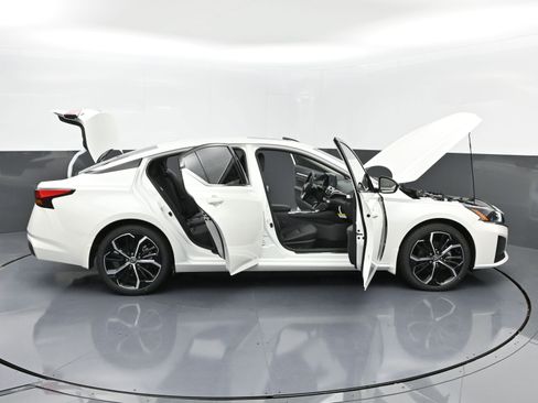 New 2025 Nissan Altima 2.5 SR w/ SR Premium Package image 46