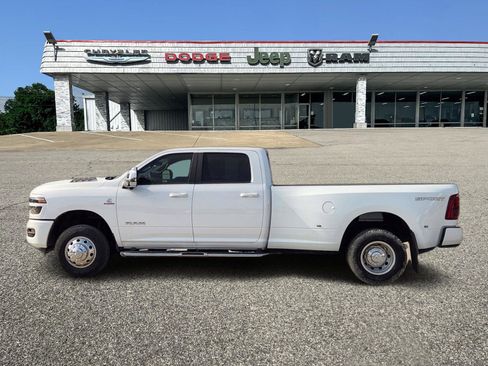 New 2025 RAM 3500 Laramie w/ Max Tow Package image 3
