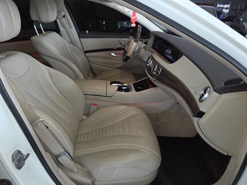 Used 2019 Mercedes-Benz S 560 Sedan image 28