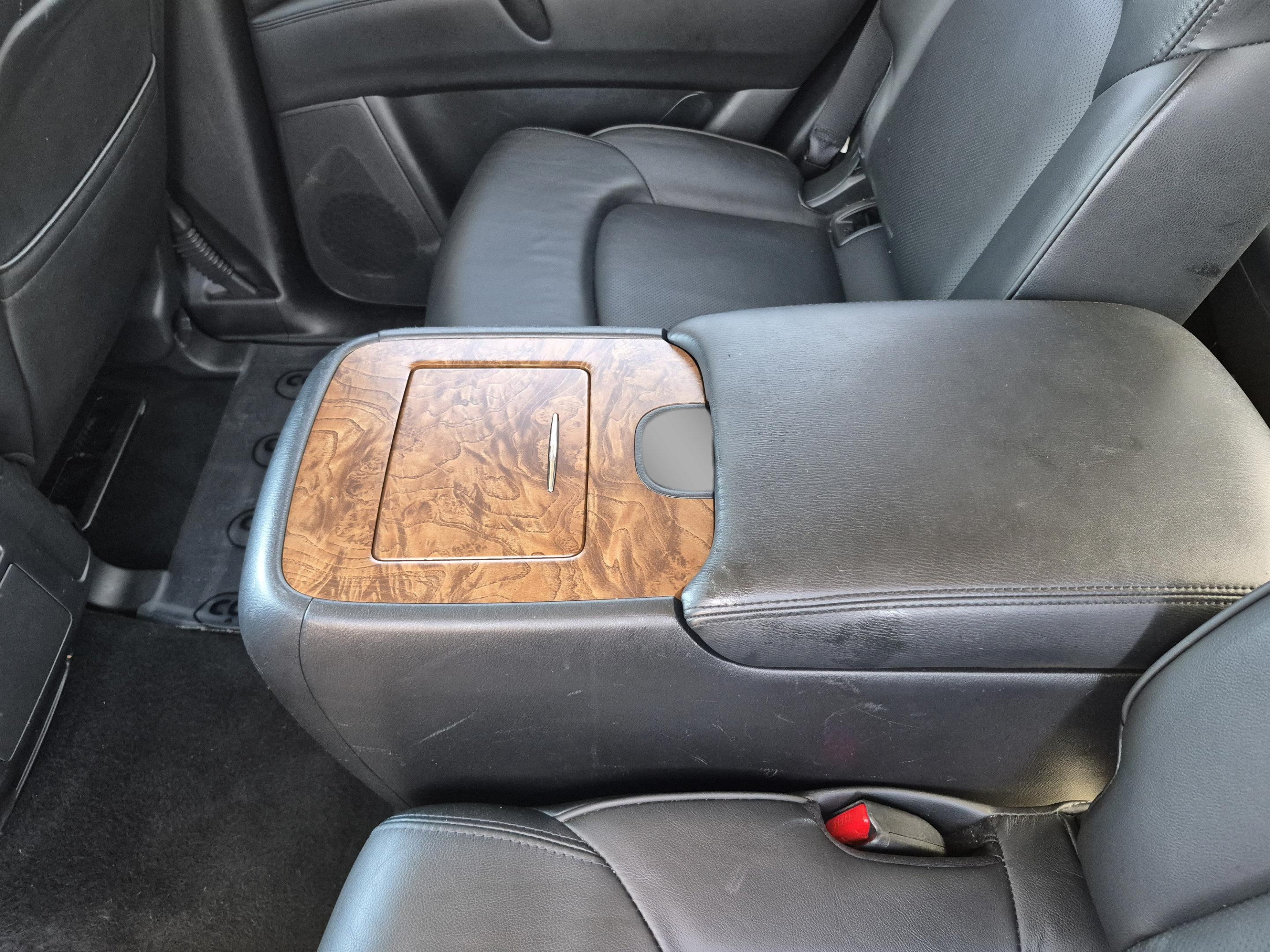 Certified 2024 Nissan Armada SL w/ Captain's Chairs Package RWD image 18