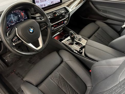 Used 2023 BMW 540i w/ Convenience Package image 11