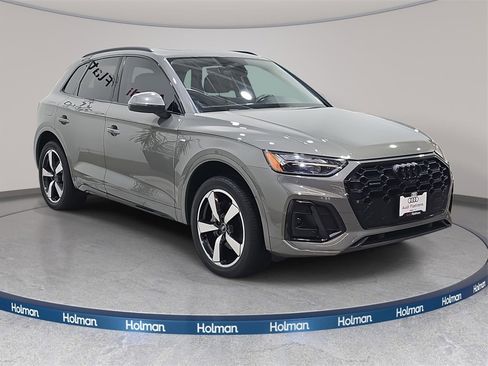 Used 2023 Audi Q5 2.0T Premium Plus w/ Premium Plus Package image 4