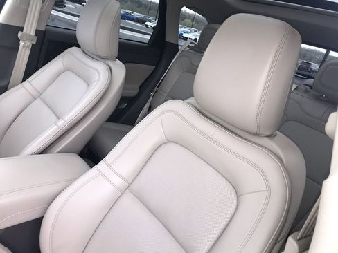 Used 2024 Lincoln Corsair AWD w/ Equipment Group 101A image 11