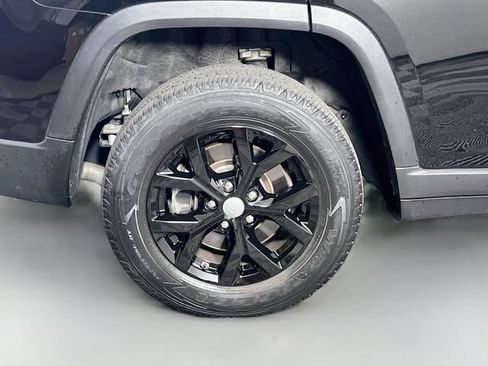 Used 2021 Jeep Grand Cherokee L Limited AWD/4WD image 40