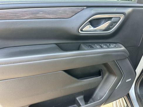 Certified 2023 Chevrolet Suburban LT w/ Luxury Package AWD/4WD image 15