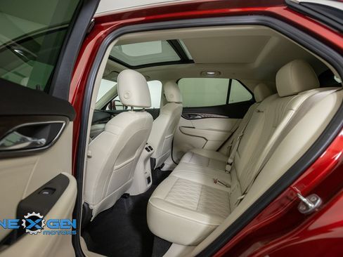 Used 2022 Buick Envision Avenir w/ Technology Package II FWD image 30