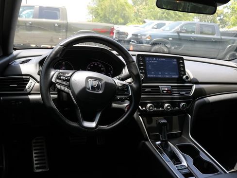 Used 2022 Honda Accord Sport image 14