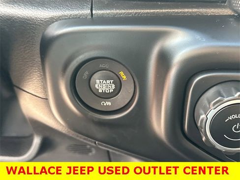 Used 2023 Jeep Gladiator Overland image 20