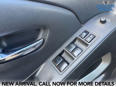 Used 2022 Nissan Frontier SV image 14