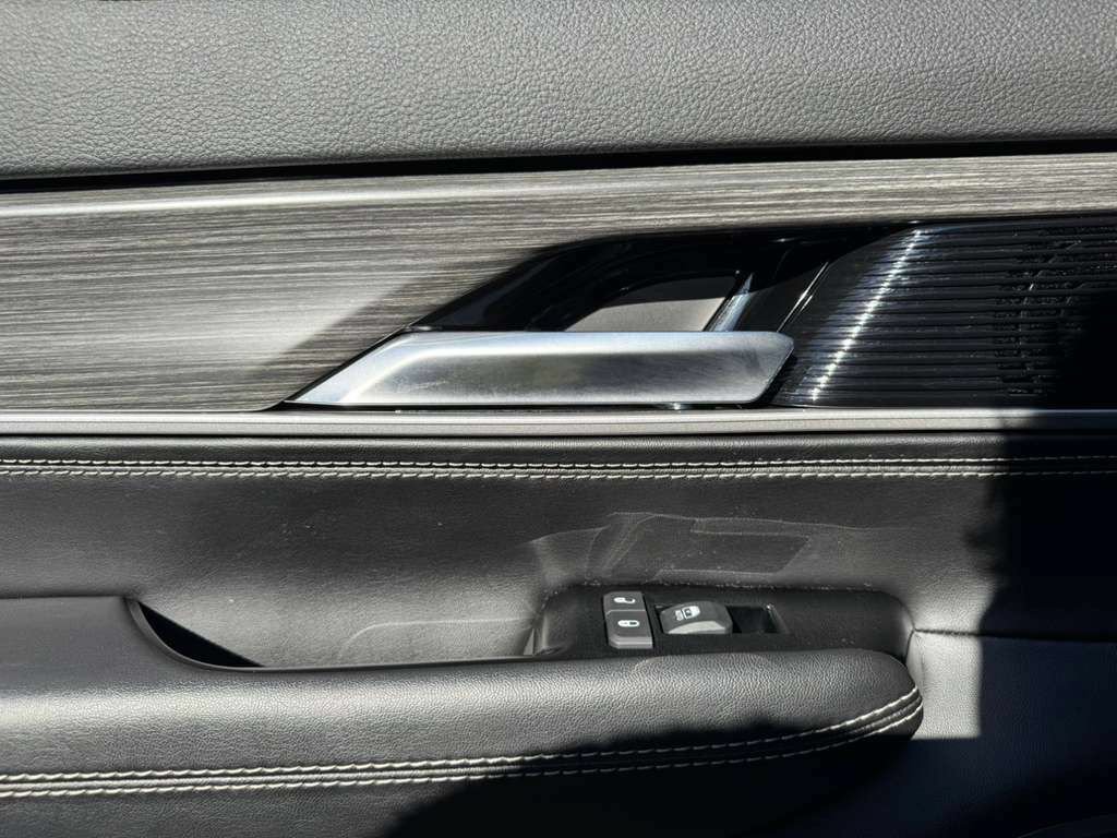 Used 2023 Jeep Wagoneer Series III w/ Convenience Group I AWD/4WD image 51