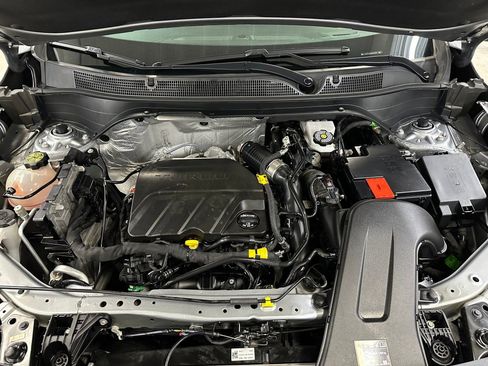 Certified 2024 Chevrolet Trax LT w/ Driver Confidence Package image 35