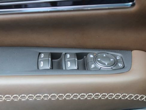 Used 2025 GMC Yukon Denali Ultimate w/ LPO, Floor Liner Package AWD/4WD image 42