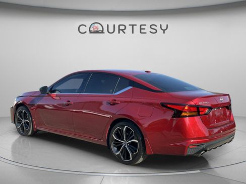 Certified 2024 Nissan Altima 2.5 SR FWD image 5