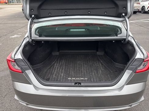 Used 2025 Toyota Camry XSE image 19