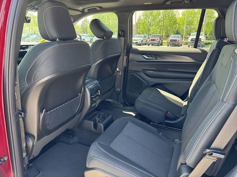 New 2026 Jeep Grand Cherokee L Laredo AWD/4WD image 9