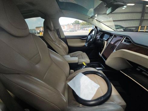 Used 2017 Tesla Model X 75D AWD/4WD image 6