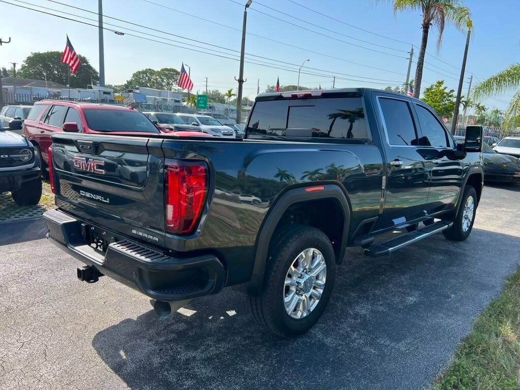 Used 2022 GMC Sierra 3500 Denali w/ Denali Ultimate Package AWD/4WD image 5
