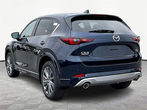 New 2025 MAZDA CX-5 Signature image 4
