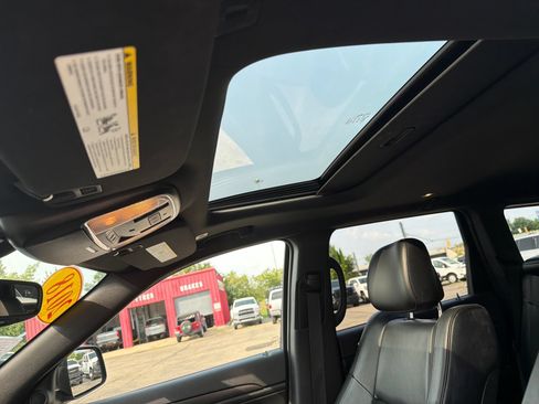 Used 2018 Jeep Grand Cherokee Altitude AWD/4WD image 23