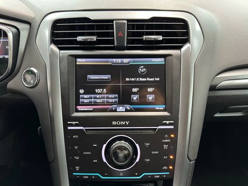 Used 2015 Ford Fusion Titanium image 23