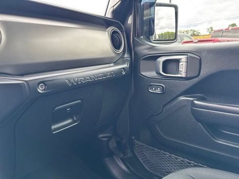 Used 2021 Jeep Wrangler Unlimited Sport AWD/4WD image 37